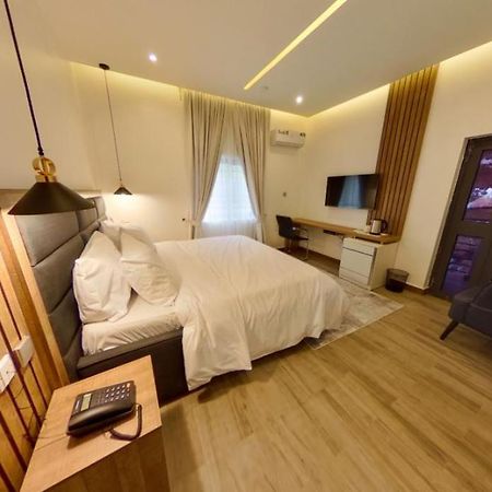 Centurion Aparthotel Αμπούζα Εξωτερικό φωτογραφία