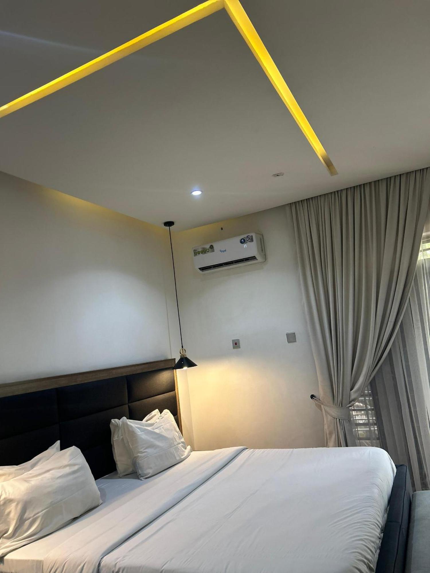 Centurion Aparthotel Αμπούζα Εξωτερικό φωτογραφία