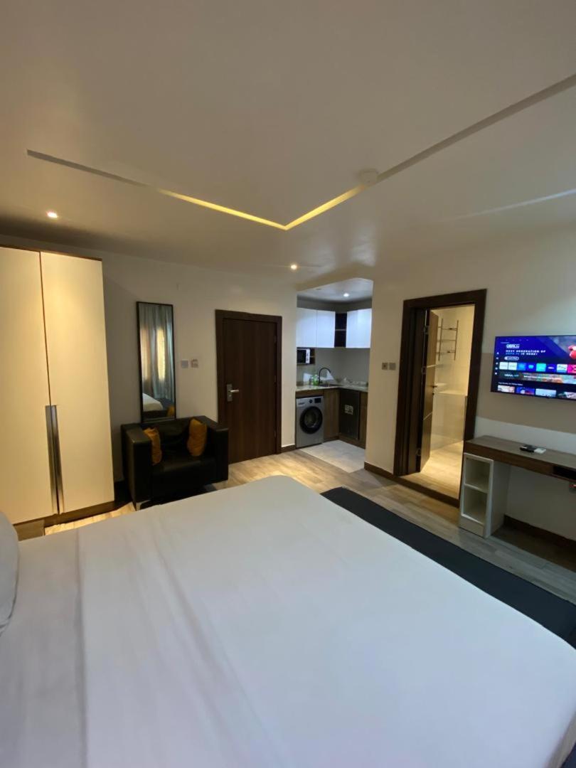 Centurion Aparthotel Αμπούζα Εξωτερικό φωτογραφία